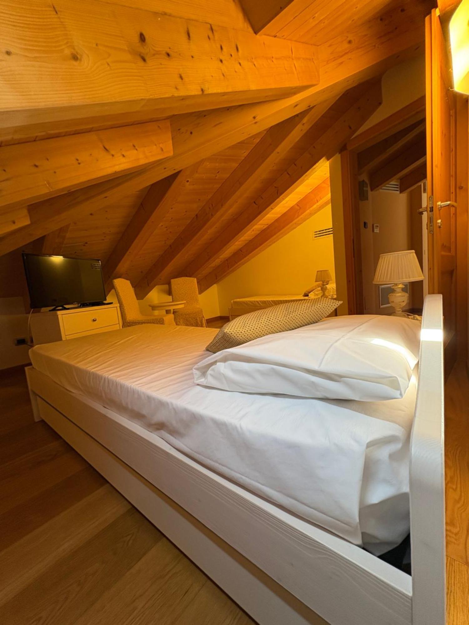 Garni Hotel Tignale Buitenkant foto