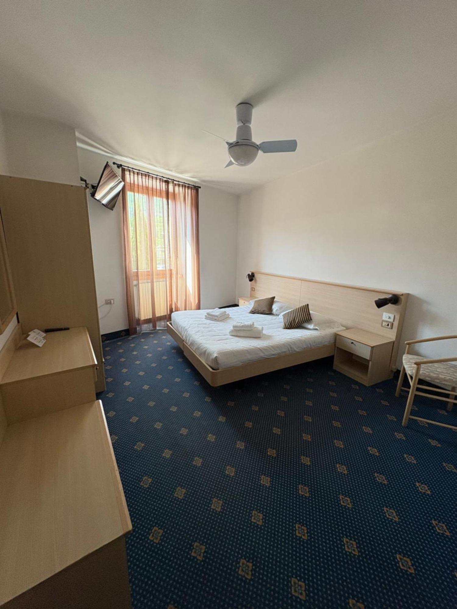 Garni Hotel Tignale Buitenkant foto