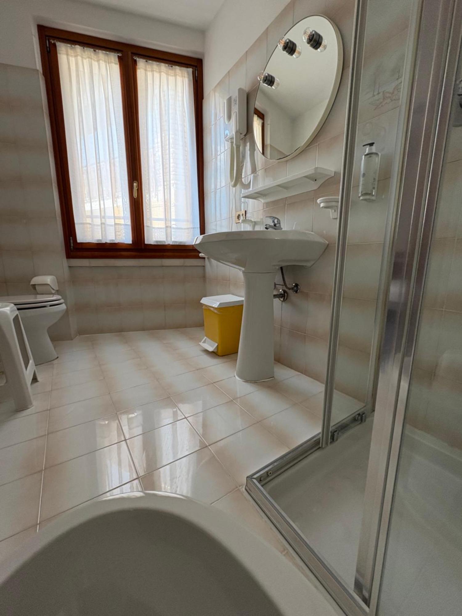 Garni Hotel Tignale Buitenkant foto