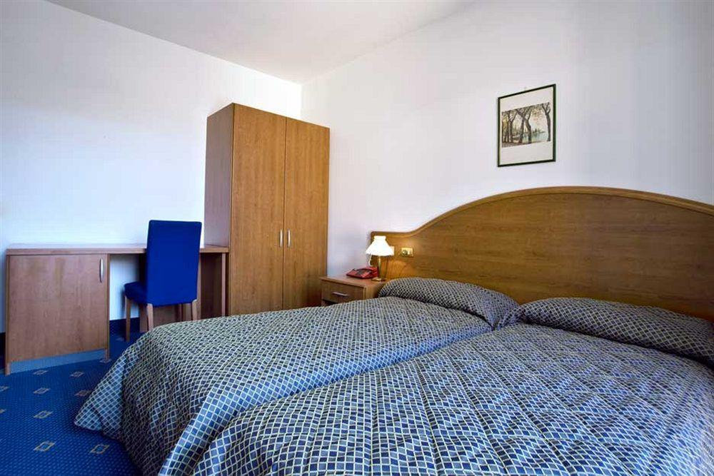 Garni Hotel Tignale Buitenkant foto